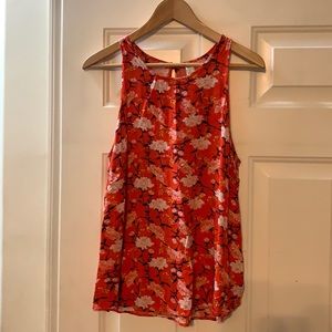 Old Navy sleeveless shirt